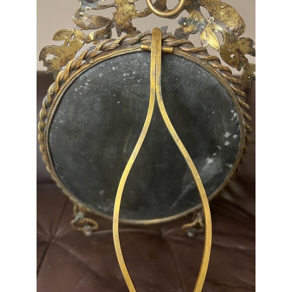 17” Antique French Revival Gilt Bronze Dove & Laurel Oval Ormolu Frame c.1900 - Picture 6 of 9